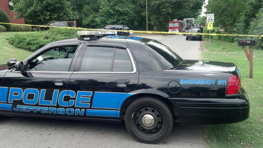 Photo from @GregDingrando "Double murder in Jefferson. Mother and 13 yr old son shot to death"