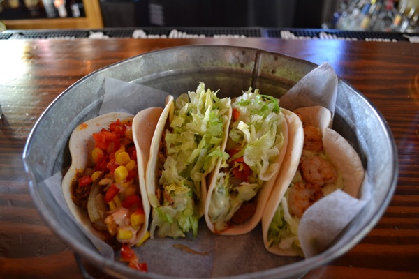 Tin-Lizzys-tacos