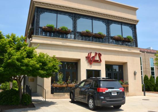 12 Best Restaurants To Take a Date In Atlanta (2022)