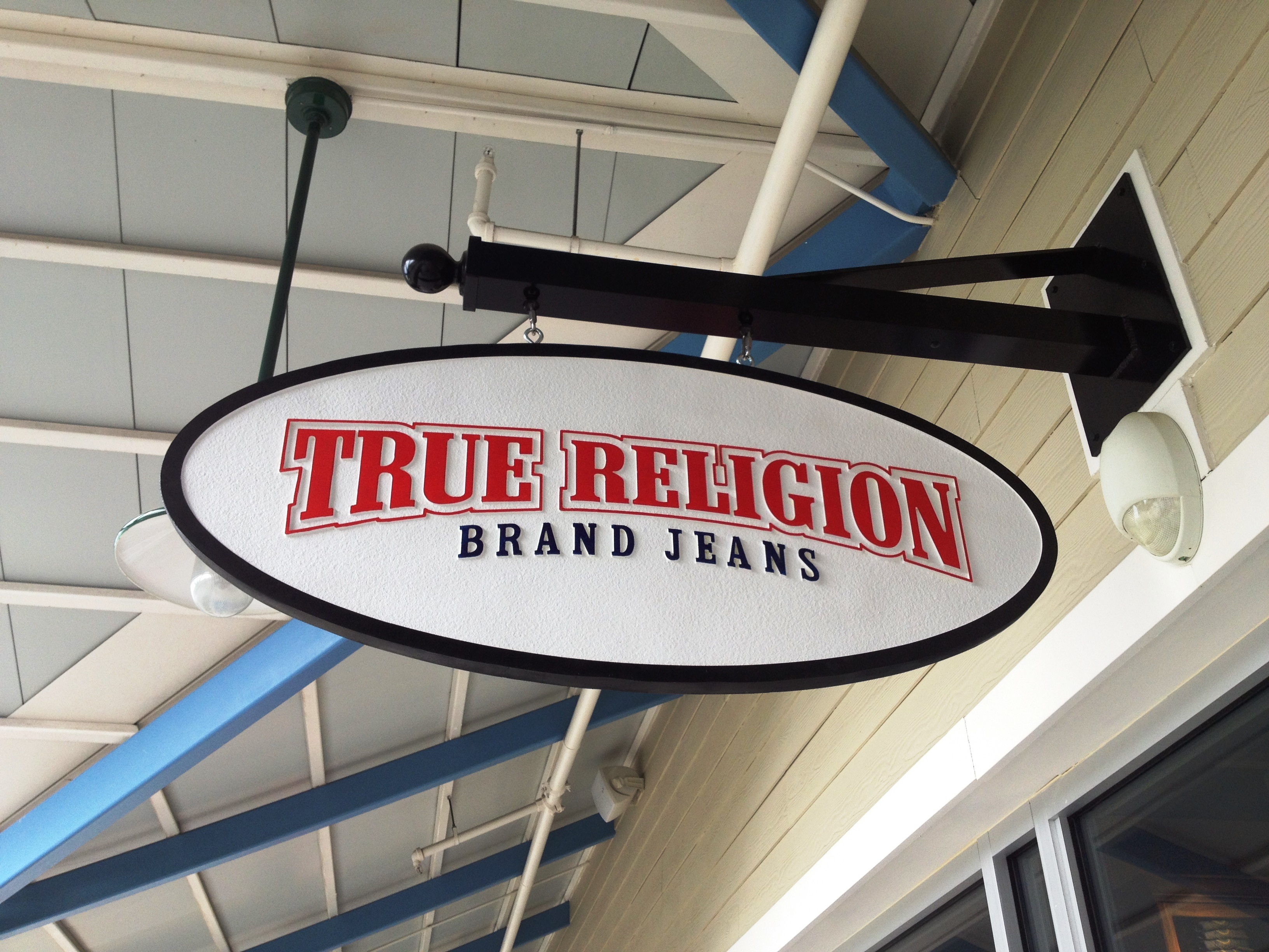 closest true religion outlet