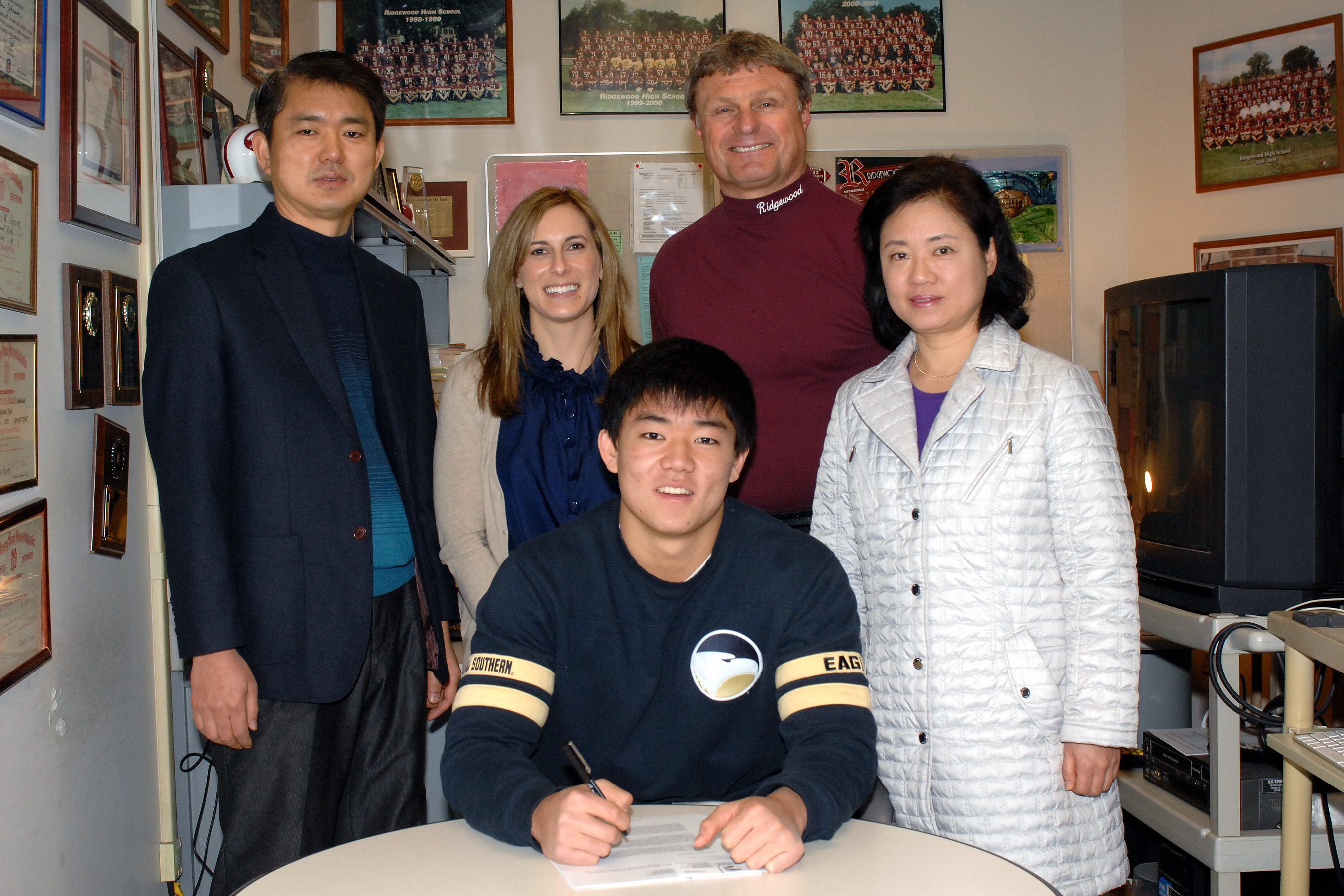 Georgia Southern Kicker Younghoe Koo with AMAZING TRICK SHOT