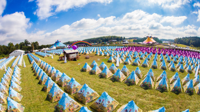 TMW13_Dreamville_Tents_VIP_Overview_05