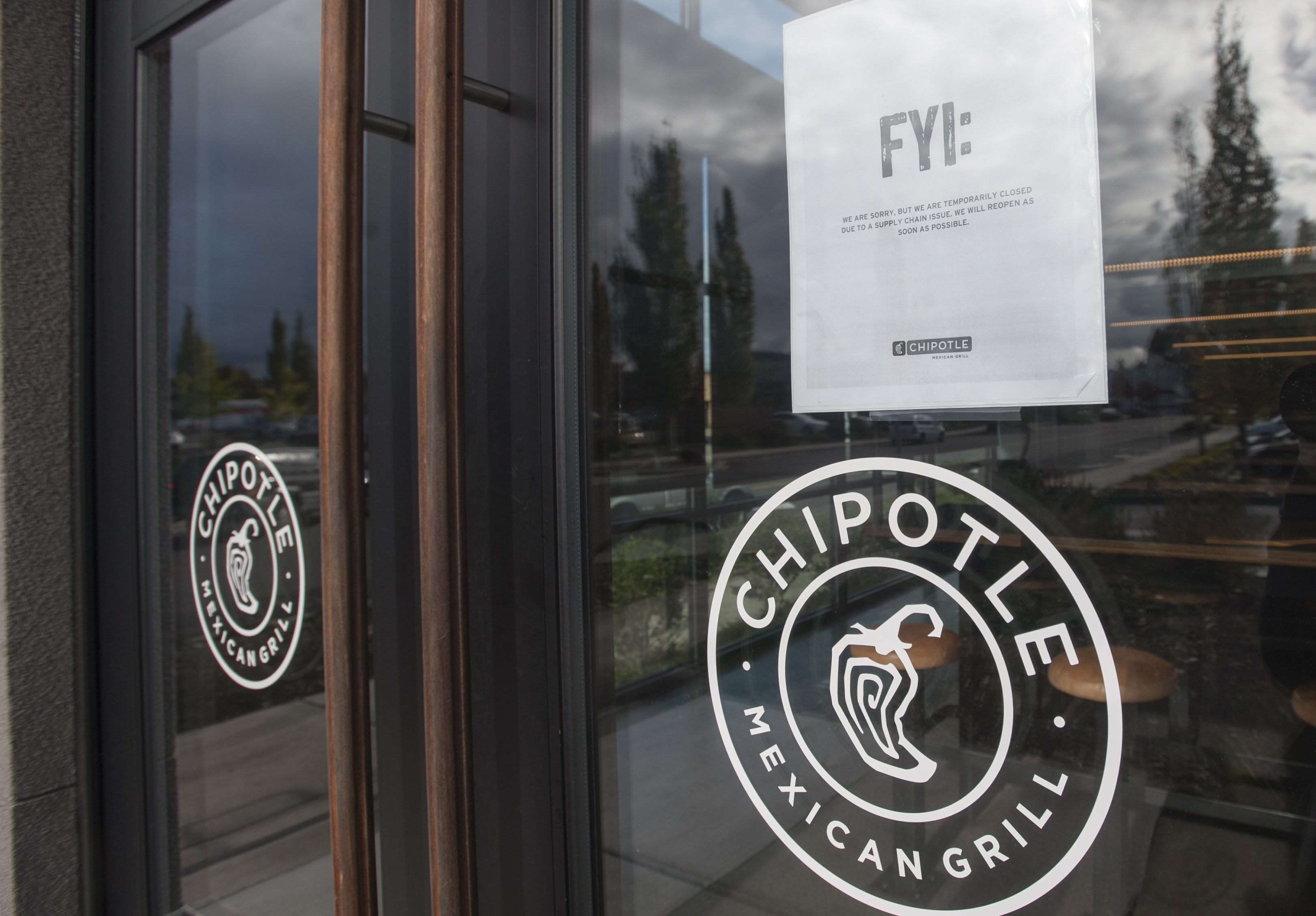 2 Women in Atlanta are being tested for E. Coli after eating Chipotle