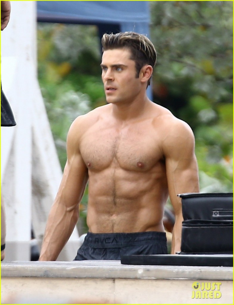 zac-efron-goes-shirtless-for-tarzan-like-baywatch-moment-09