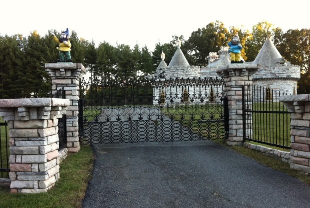 georgia-alpharetta-cagle-castle-gate