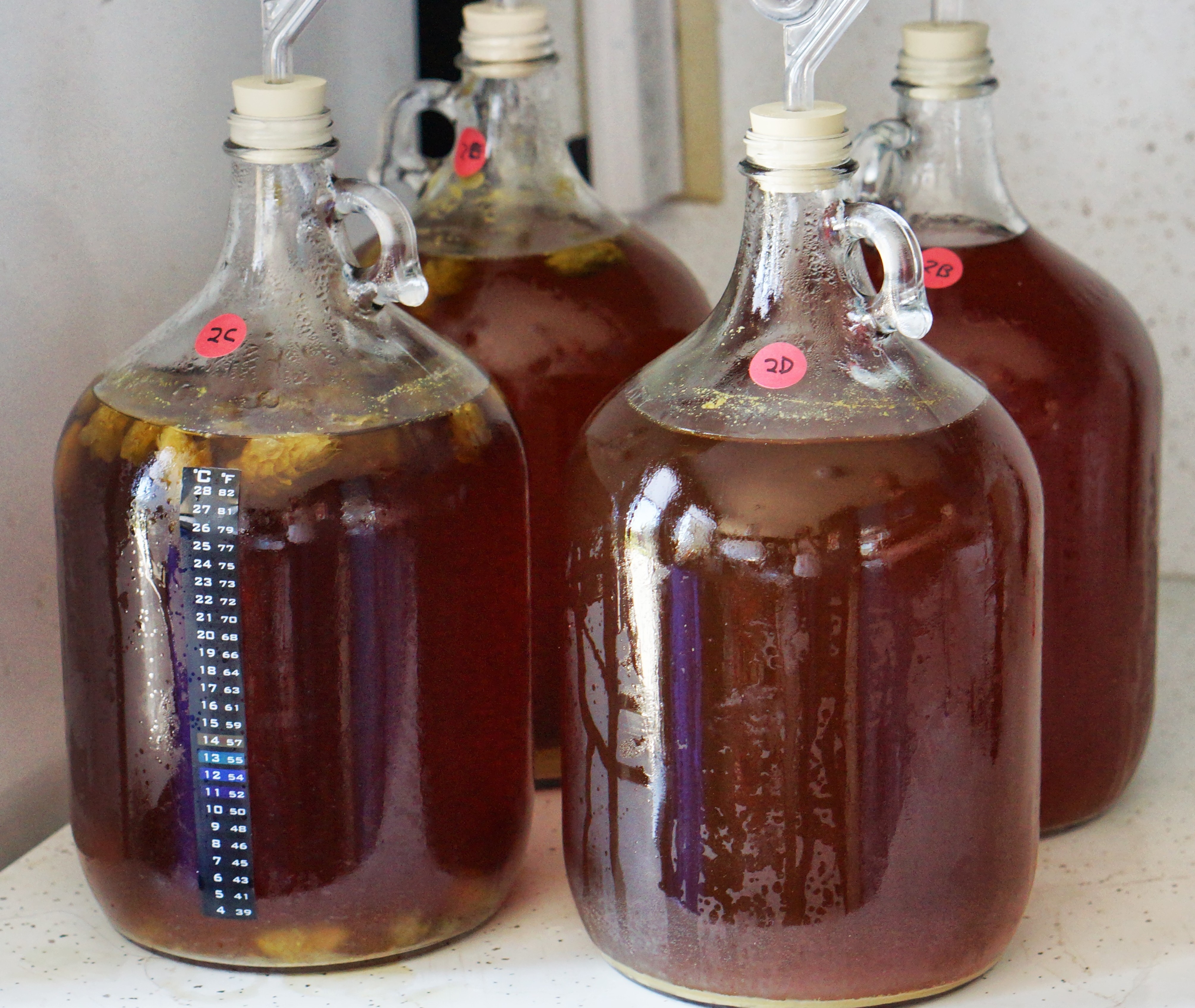 Крепкий самогон. Как называется самогонка. Как называется самогонка. Название для самогона. Четверть самогона.