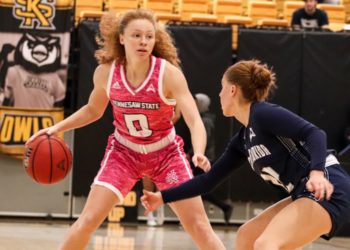 Kennesaw State Women Win ‘Pink Out’ Game