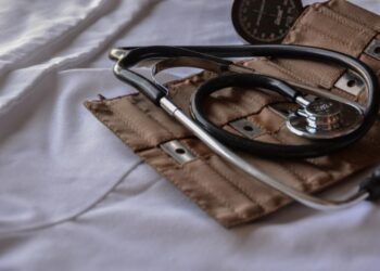 Empowering Families: The Role of Family Nurse Practitioners in Comprehensive Healthcare