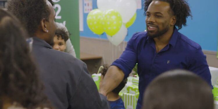 Cricket Wireless Suprises Boys & Girls Clubs of Metro Atlanta Family for ’12 Days of Cricket’ Campaign