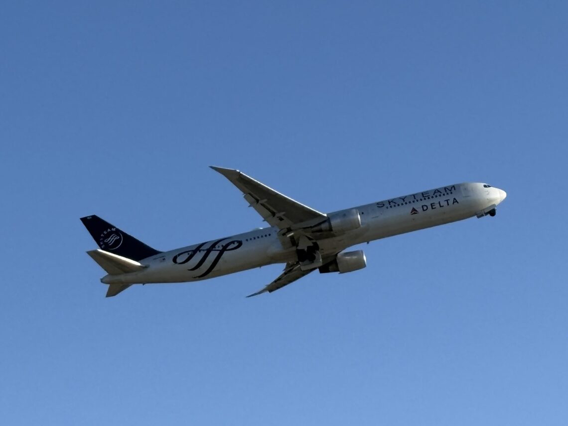 Delta Boeing 767-400 in SkyTeam livery taking off from Atlanta in April 2025